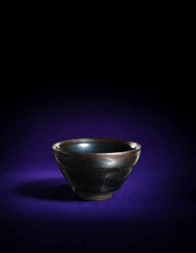 View full screen - View 1 of Lot 2519. An extremely rare and outstanding heirloom Jian 'nogime tenmoku' tea bowl, Southern Song dynasty | 南宋 建窰兔毫禾目天目茶盞.