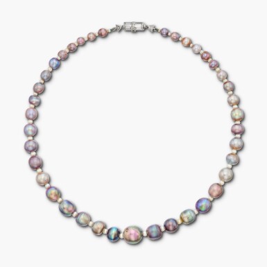 View full screen - View 1 of Lot 16. Important Natural Pearl and Diamond Necklace, France 卡地亞 | 重要 天然珍珠 配 鑽石 項鏈.