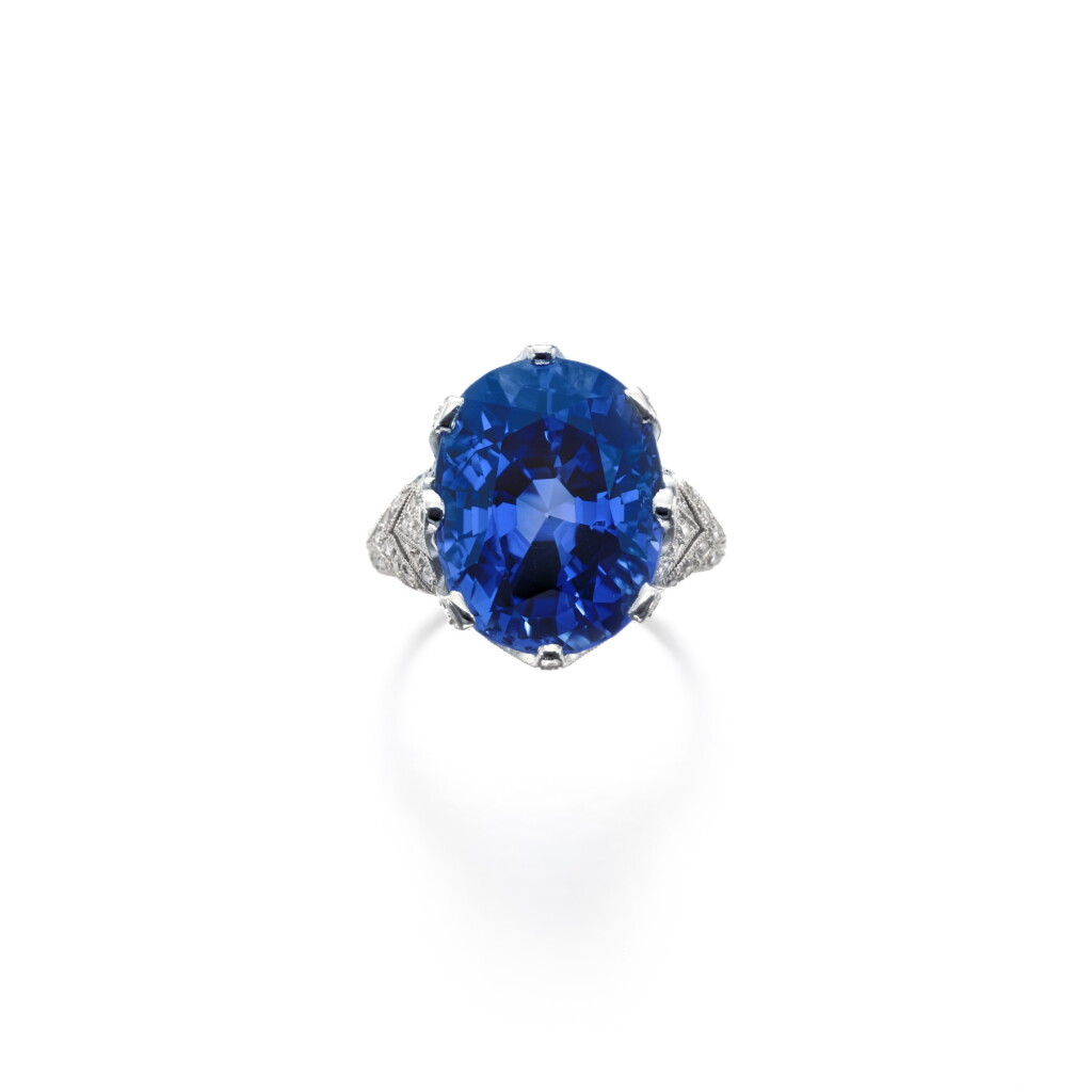 View full screen - View 1 of Lot 254. Sapphire and diamond ring | 藍寶石配鑽石戒指 .