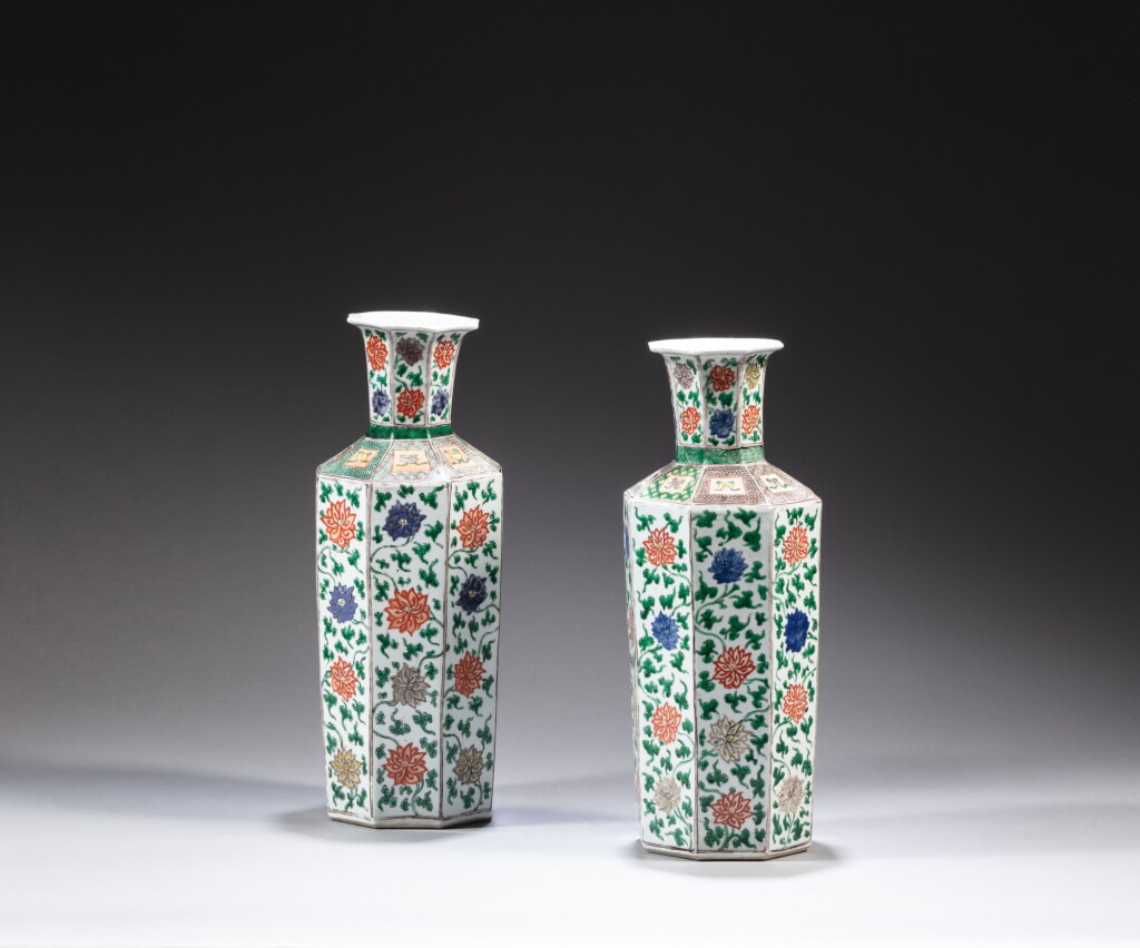 View full screen - View 1 of Lot 180. A pair of famille-verte octogonal 'lotus' vases, Qing dynasty, Kangxi period | 清康熙 五彩纏枝蓮紋八方瓶一對.