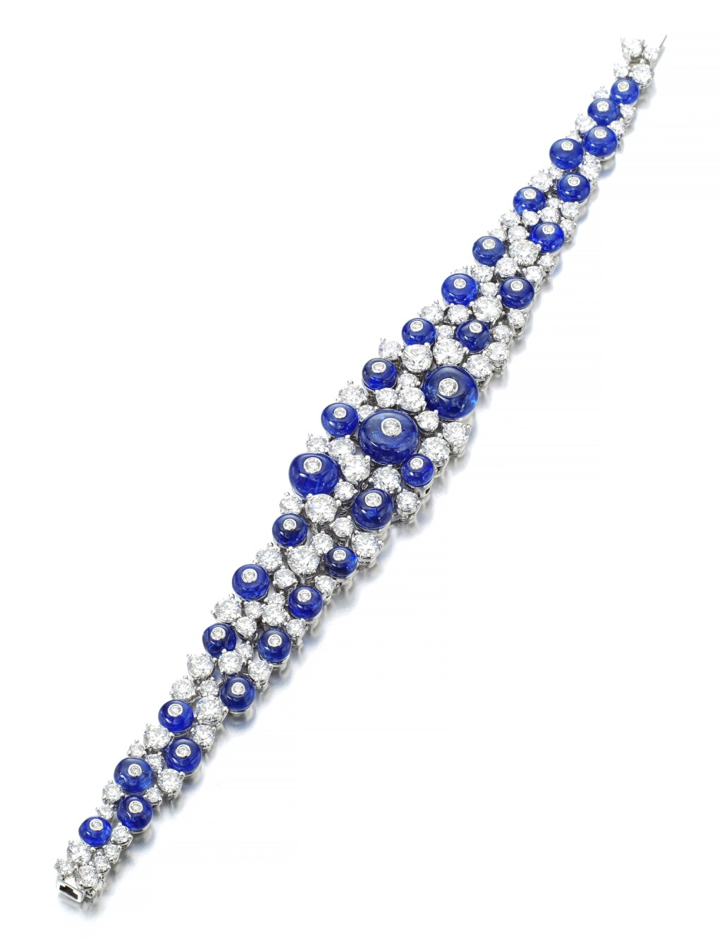 View full screen - View 1 of Lot 55. GRAFF | SAPPHIRE AND DIAMOND BRACELET.