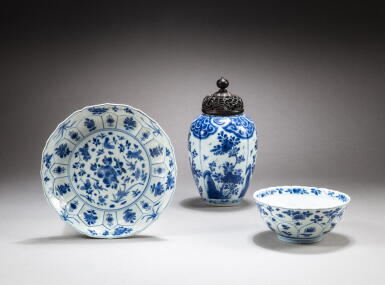 View full screen - View 1 of Lot 110. A blue and white 'floral' bowl, 'floral' saucer dish and a jar, Qing dynasty, Kangxi period | 清康熙 青花瓷器一組三件.