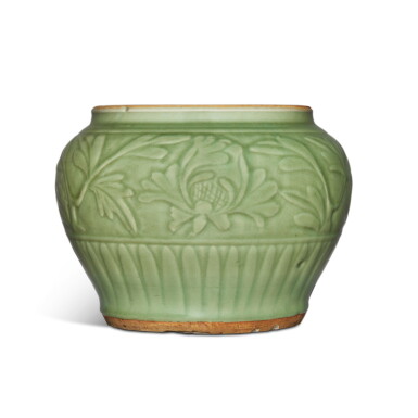 View full screen - View 1 of Lot 143. A large 'Longquan' celadon-glazed 'peony' jar, Yuan / Ming dynasty | 元 / 明 龍泉窰青釉刻牡丹紋大罐.