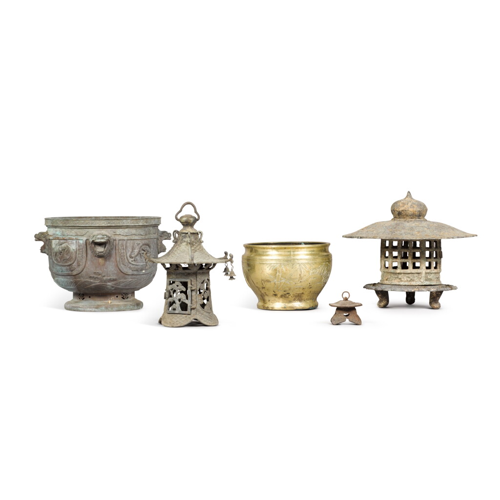 View full screen - View 1 of Lot 1540. Three Japanese garden lanterns and two jardinières, Showa period, 20th century.