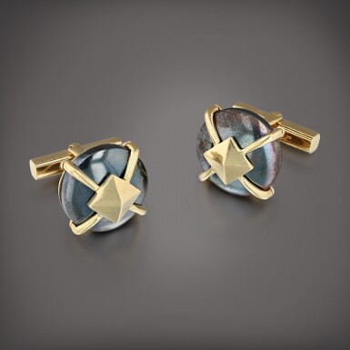 View full screen - View 1 of Lot 206. Cartier | Paire de boutons de manchette hématite | Pair of hematite cufflinks.
