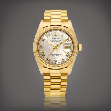 View full screen - View 1 of Lot 8859. DateJust, Reference 16018 | A yellow gold wristwatch with date, mother-of-pearl dial and bracelet, Circa 1983 | 勞力士 | DateJust 型號16018 | 黃金鏈帶腕錶,備日期顯示及珠母貝錶盤,約1983年製.