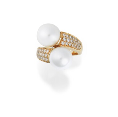 View full screen - View 1 of Lot 141. BAGUE PERLES DE CULTURE ET DIAMANTS, BOUCHERON | CULTURED PEARL AND DIAMOND RING, BOUCHERON.