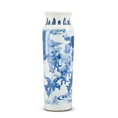 View full screen - View 1 of Lot 404. A blue and white sleeve vase, Ming dynasty, Chongzhen period 明崇禎 青花折桂圖筒瓶.