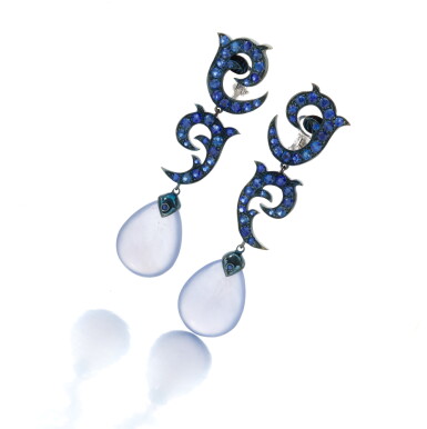 View full screen - View 1 of Lot 138. Pair of sapphire and chalcedony earrings (Paio di orecchini in zaffiri e calcedonio).