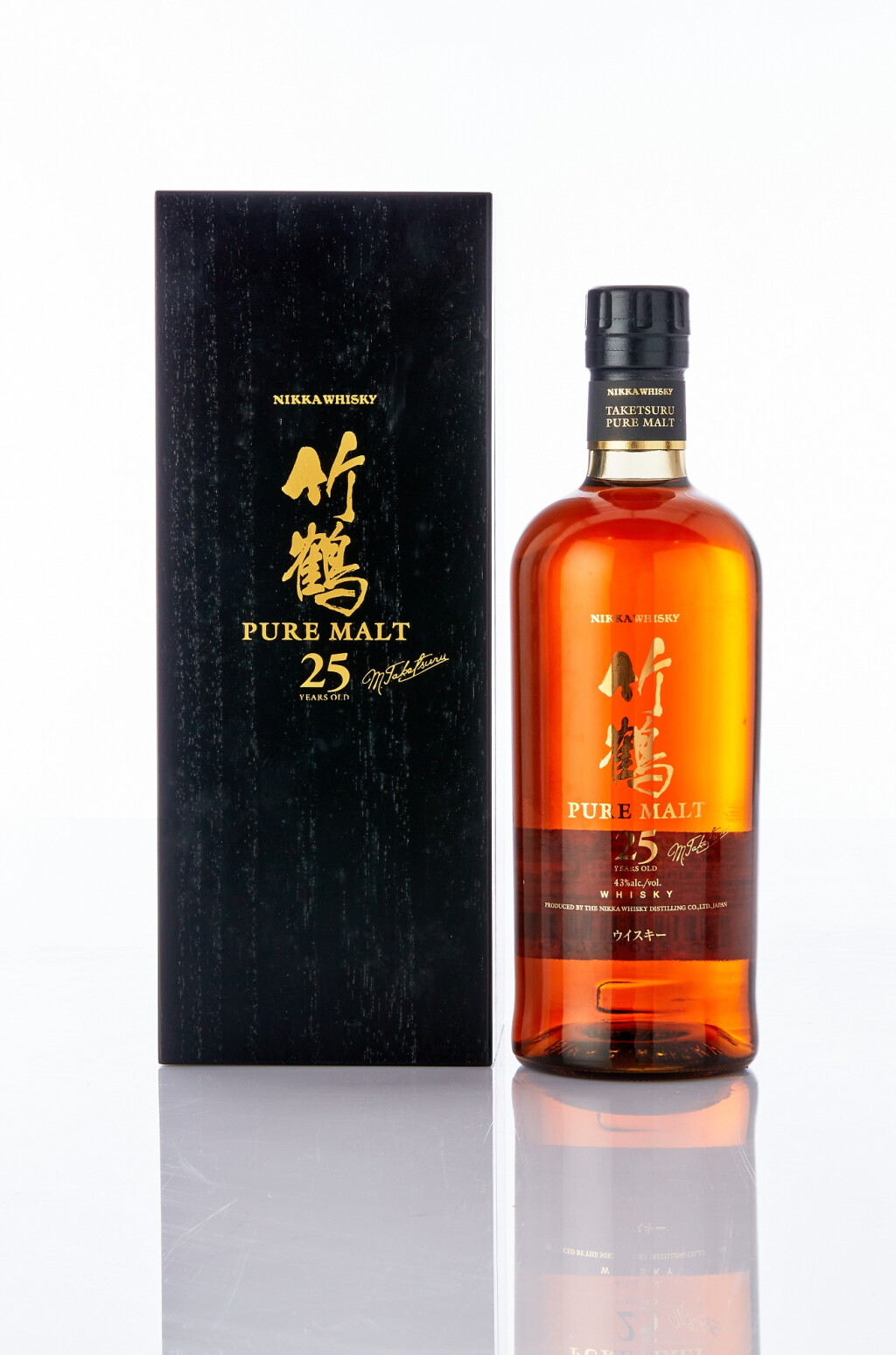 View full screen - View 1 of Lot 6272. 竹鶴 Nikka Taketsuru Pure Malt 25 Year Old 43.0 abv NV (1 BT70).