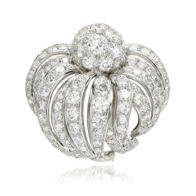View full screen - View 1 of Lot 159. Diamond brooch.