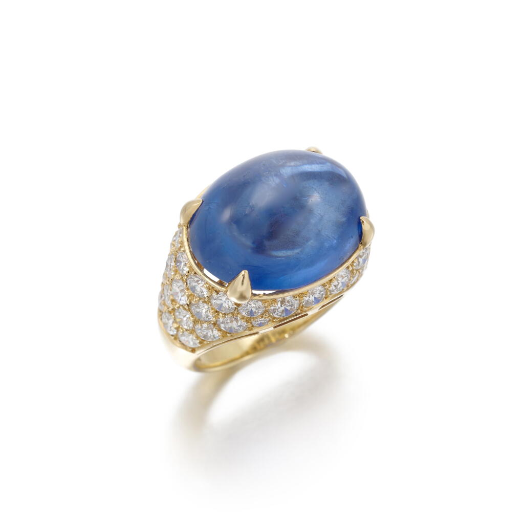 View full screen - View 1 of Lot 140. Sapphire and diamond ring | Anello con zaffiro e diamanti .