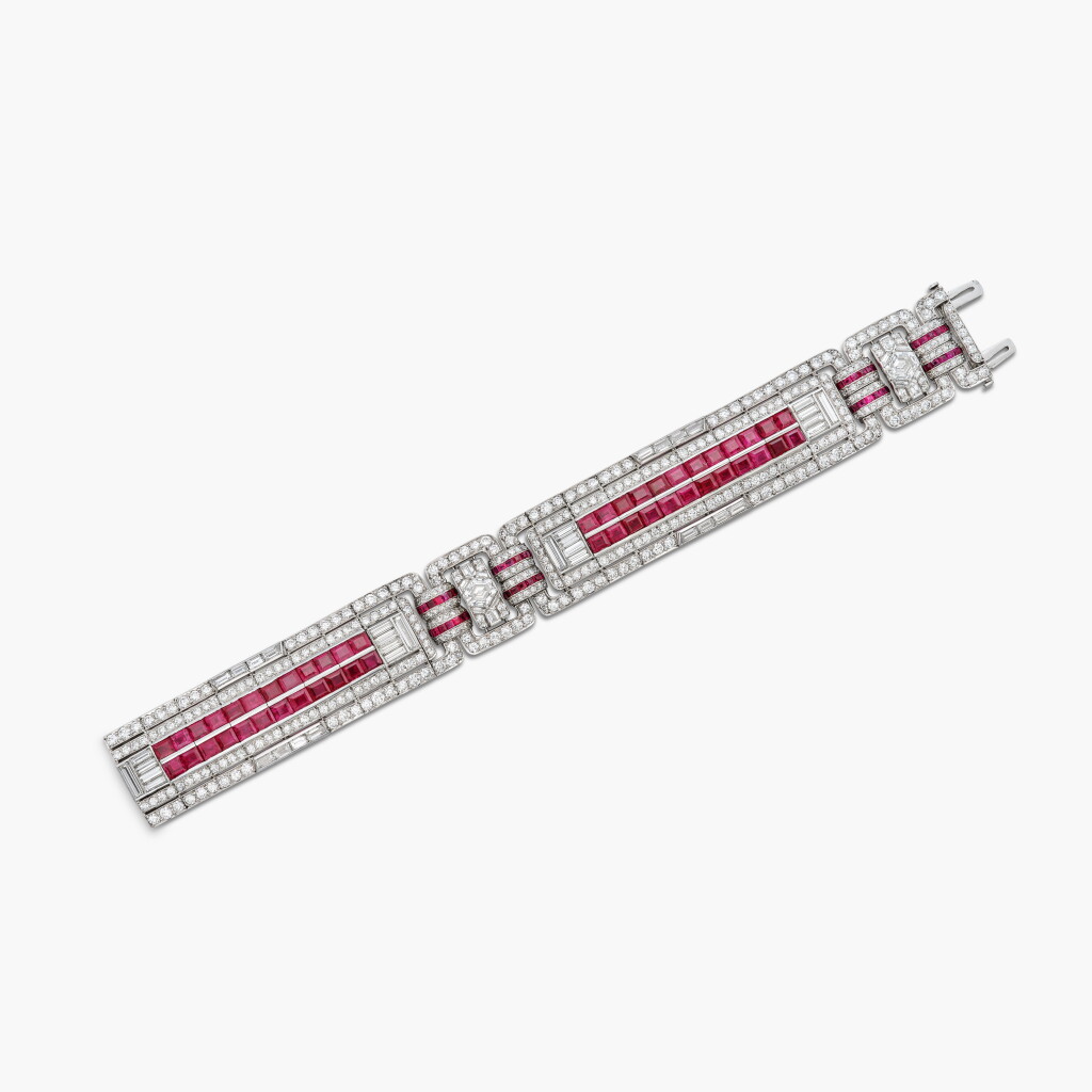 View full screen - View 1 of Lot 65. Ruby and Diamond Bracelet 紅寶石 配 鑽石 手鏈.