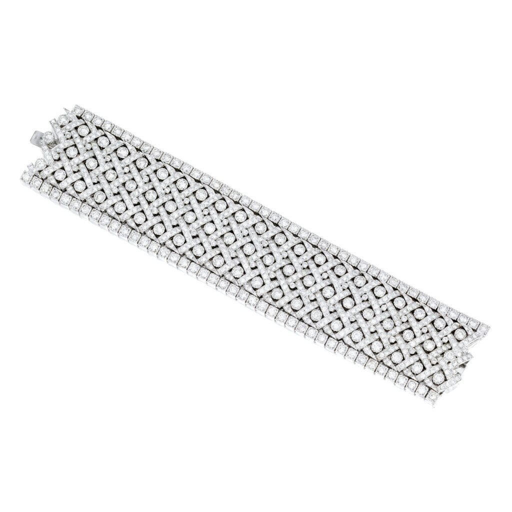 View full screen - View 1 of Lot 440. DIAMOND BRACELET | 鑽石手鏈.