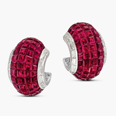 View full screen - View 1 of Lot 1686. Ruby and Diamond ‘Mystery-Set’ Earclips | 梵克雅寶 | 紅寶石 配 鑽石「隱秘式鑲嵌」耳夾 一對.
