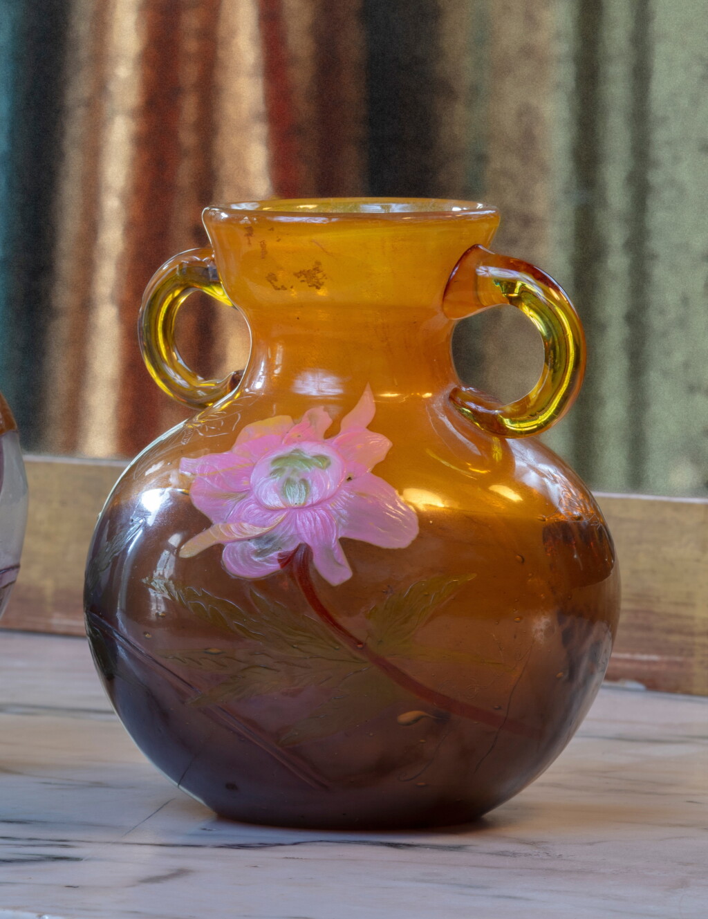 View full screen - View 1 of Lot 322. Vase.