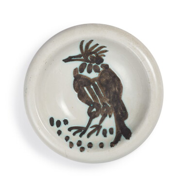 View full screen - View 1 of Lot 26. PABLO PICASSO | OISEAU À LA HUPPE (A. R. 173).