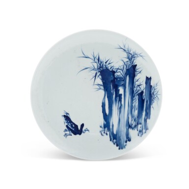 View full screen - View 1 of Lot 184. A blue and white ‘frog’ dish Republican period, kun shi mark | 民國 青花青蛙竹石紋盤.