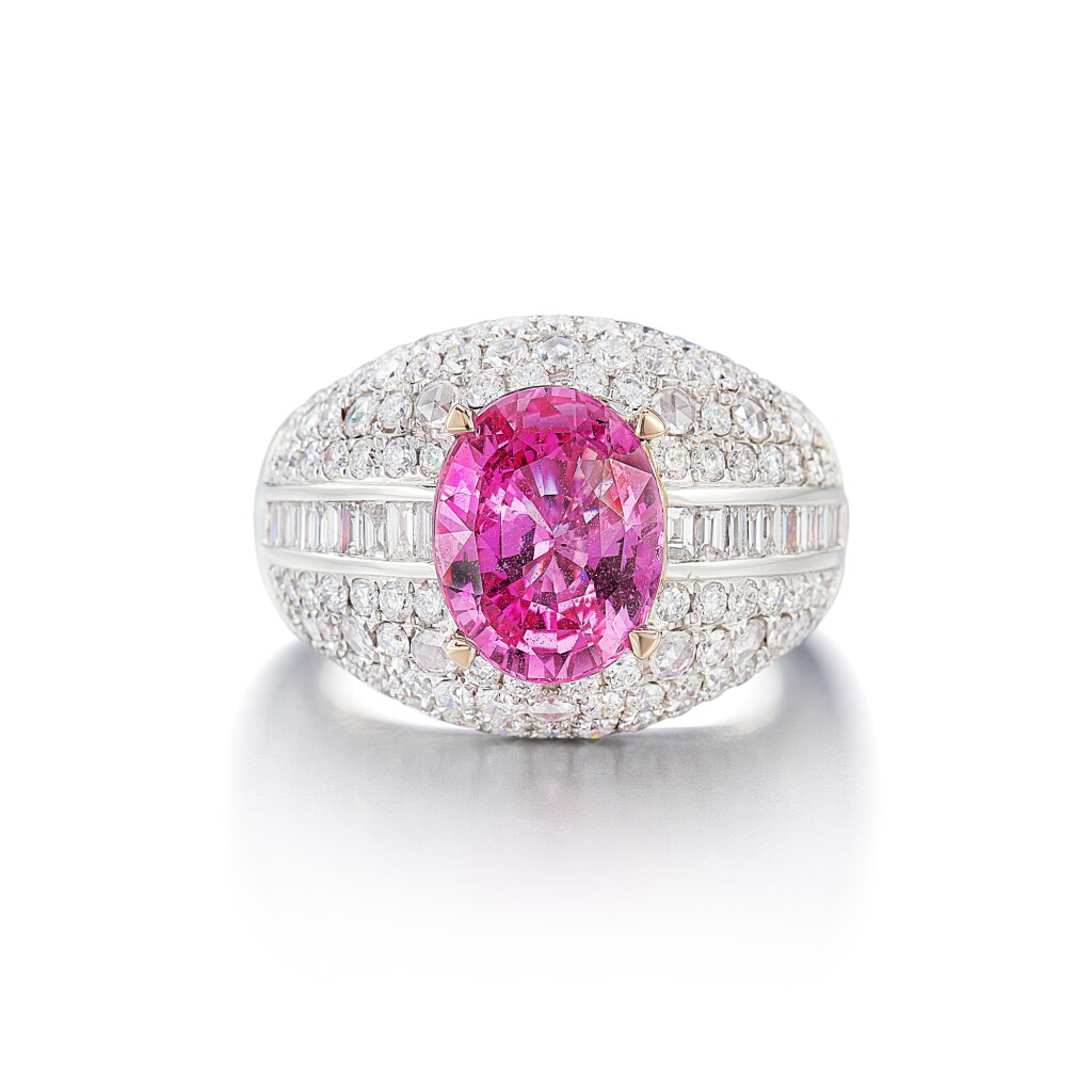 View full screen - View 1 of Lot 508. Pink Sapphire and Diamond Ring | 4.03克拉 天然「馬達加斯加」未經加熱粉紅色剛玉 配 鑽石 戒指 .