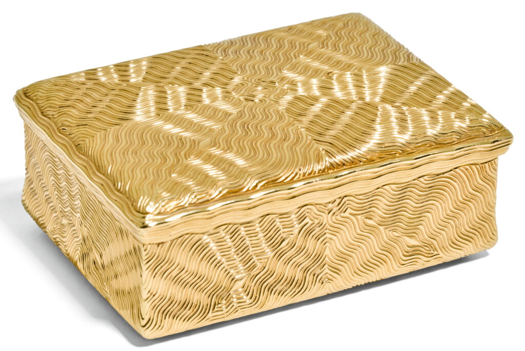 View full screen - View 1 of Lot 69. A GOLD ROYAL PRESENTATION SNUFF BOX, JEAN DUCROLLAY, PARIS, 1739.