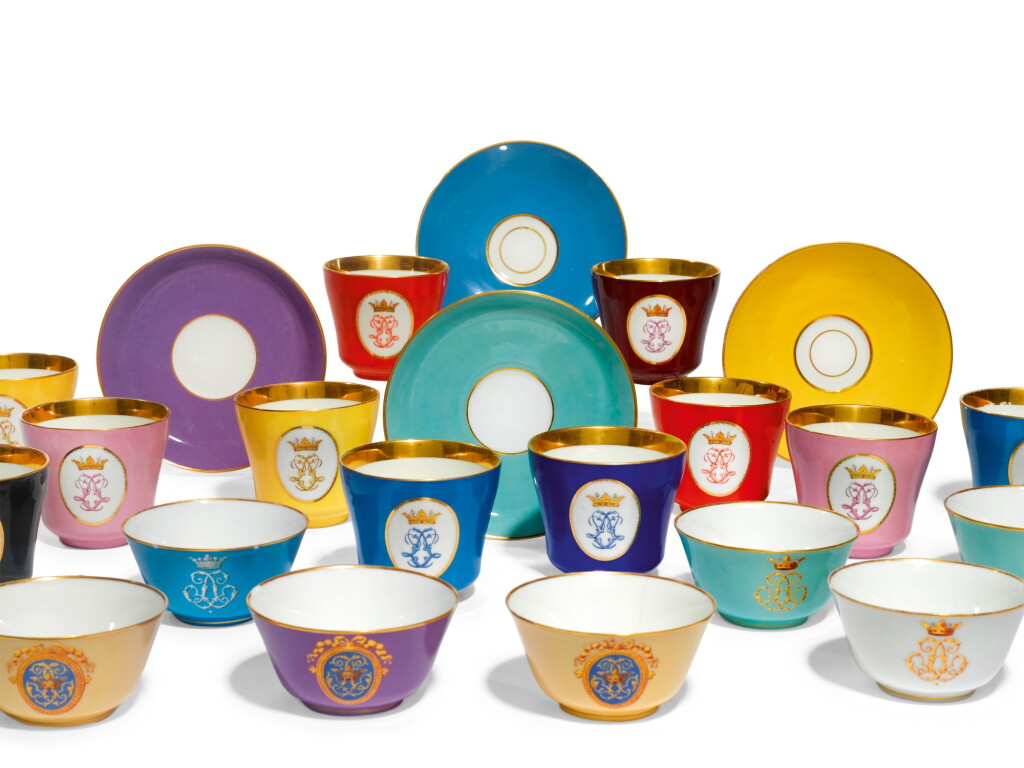 全萤幕检视 - 查看108An extensive continental porcelain Harlequin tea and coffee service, second-half 19th century的1