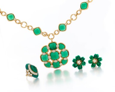 View full screen - View 1 of Lot 82. Calcedony and diamond parure, Van Cleef & Arpels, and a chalcedony and diamond bracelet (Parure in calcedonio e diamanti, Van Cleef & Arperls, ed un bracciale in calcedonio e diamanti).