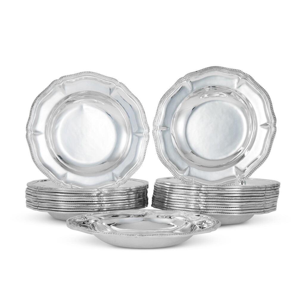 View full screen - View 1 of Lot 1126. A Set of Twenty-Four Mexican Silver Soup Plates, Mendoza, 20th Century.