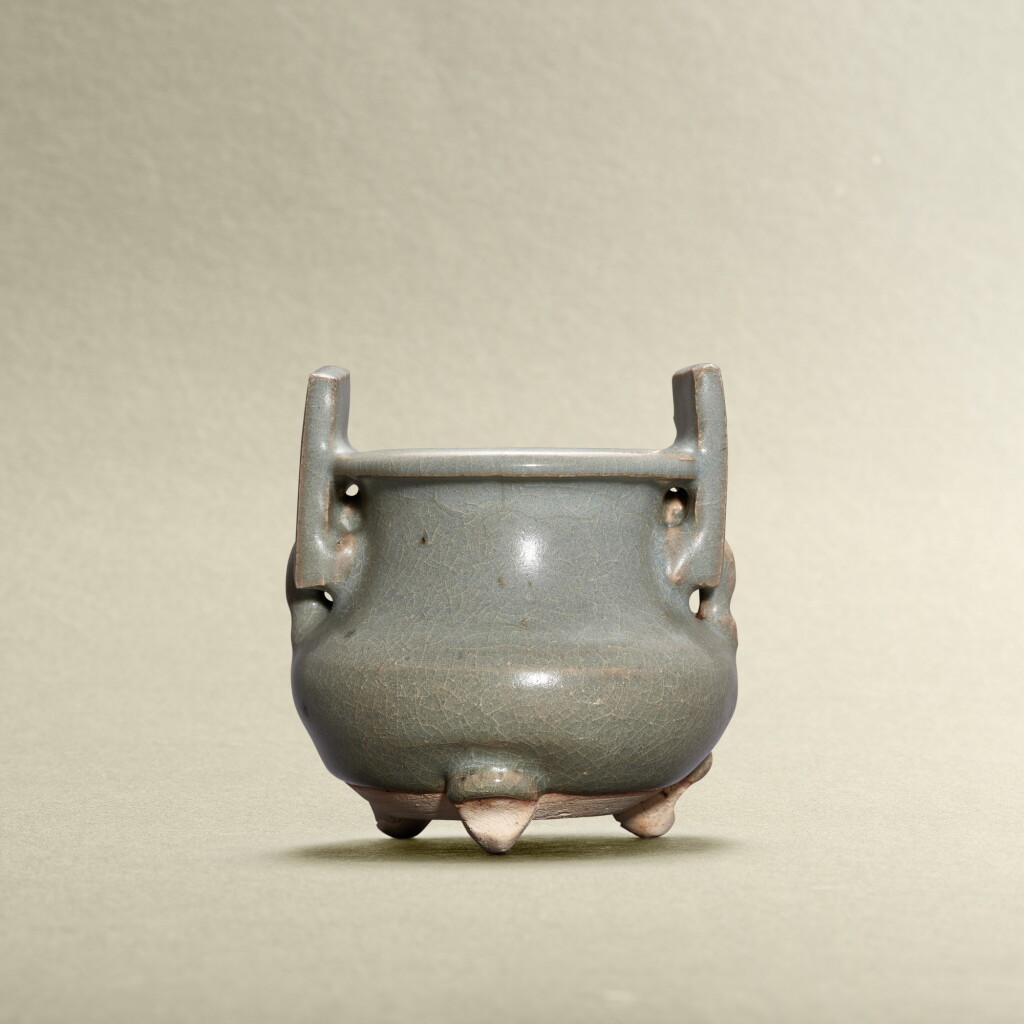 View full screen - View 1 of Lot 5722. A Junyao purple-splashed handled tripod incense burner, Jin - Yuan dynasty | 金至元 鈞窰月白釉紫斑三足爐.
