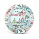 A famille-rose 'ladies' basin, Qing dynasty, 18th century | 清十八世紀 粉彩庭園仕女圖盆