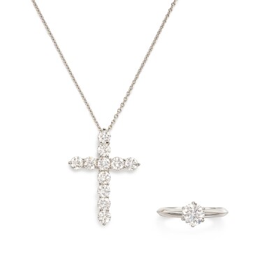 View full screen - View 1 of Lot 2805. Diamond Pendent Necklace and Diamond Ring | 蒂芙尼 | 鑽石項鏈 及 鑽石戒指.