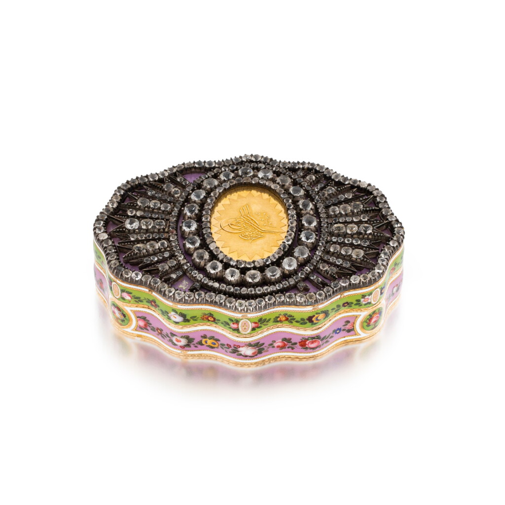 View full screen - View 1 of Lot 1159. A jewelled gold and enamel Imperial presentation snuff box, possibly Joly, Chenevard & Joyet, Geneva, circa 1835-40.