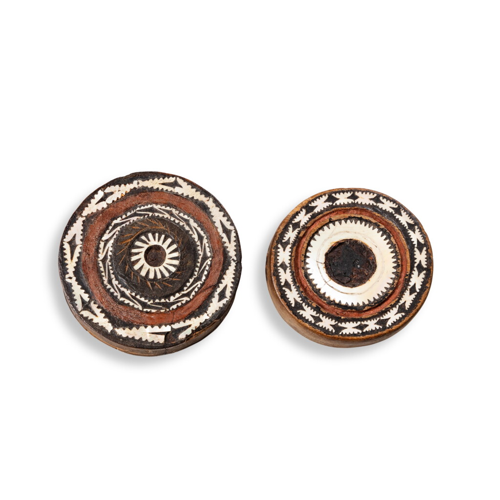 View full screen - View 1 of Lot 36. Paire d'ornements d'oreilles, Îles Salomon | Pair of Ear Ornaments, Solomon Islands.