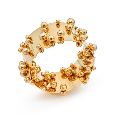 View full screen - View 1 of Lot 14. 'Boules des deux côtés d'un cylindre' Bracelet.