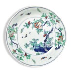 A doucai 'peach' dish, Mark and period of Yongzheng | 清雍正 鬪彩壽桃紋盤 《大清雍正年製》款