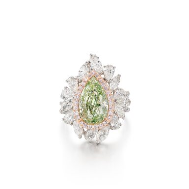 View full screen - View 1 of Lot 1831. Fancy Yellow-Green Diamond and Diamond Ring / Pendant | 5.02克拉 彩黄綠色鑽石 配 鑽石 戒指 / 掛墜.