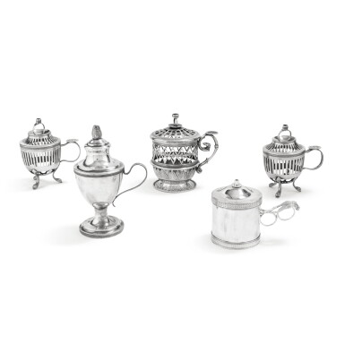 View full screen - View 1 of Lot 396. A group of five Italian silver stoppiniere, Italy, 19th and 20th centuries | Groupe de cinq rats-de-cave en argent, Italie, XIXe et XXe siècles.