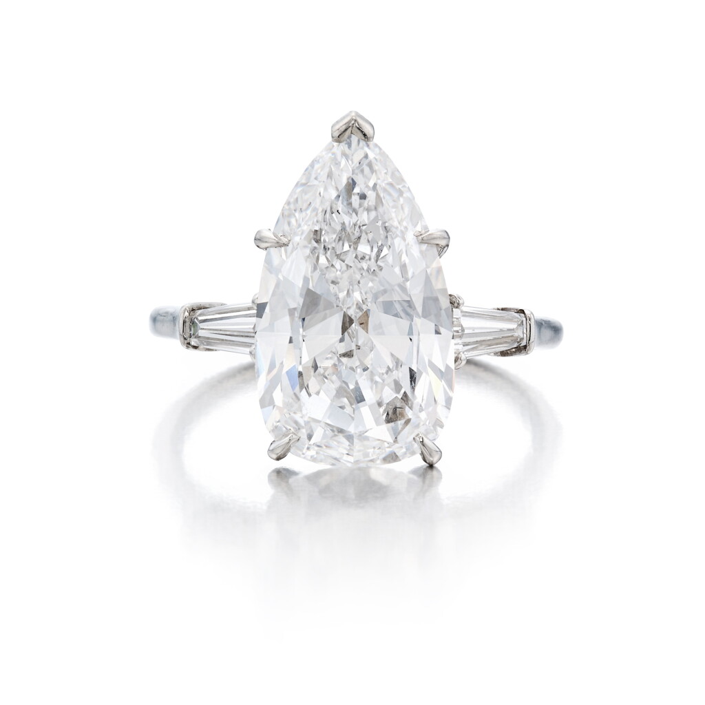 View full screen - View 1 of Lot 112. Diamond Ring.
