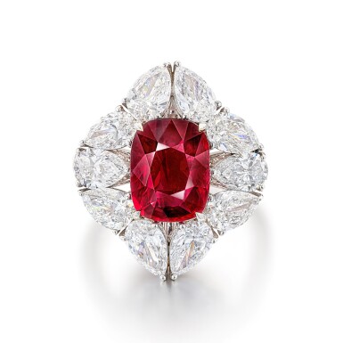 View full screen - View 1 of Lot 342. Ruby and Diamond Ring | 4.01克拉 天然 「緬甸」未經加熱 紅寶石 配 鑽石 戒指.