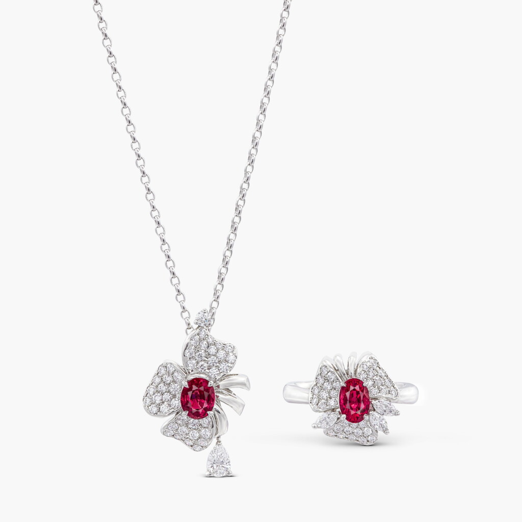 View full screen - View 1 of Lot 1450. Ruby and Diamond Demi-Parure | 天然 「緬甸」未經加熱 紅寶石 配 鑽石 戒指 及 吊墜項鏈 套裝.