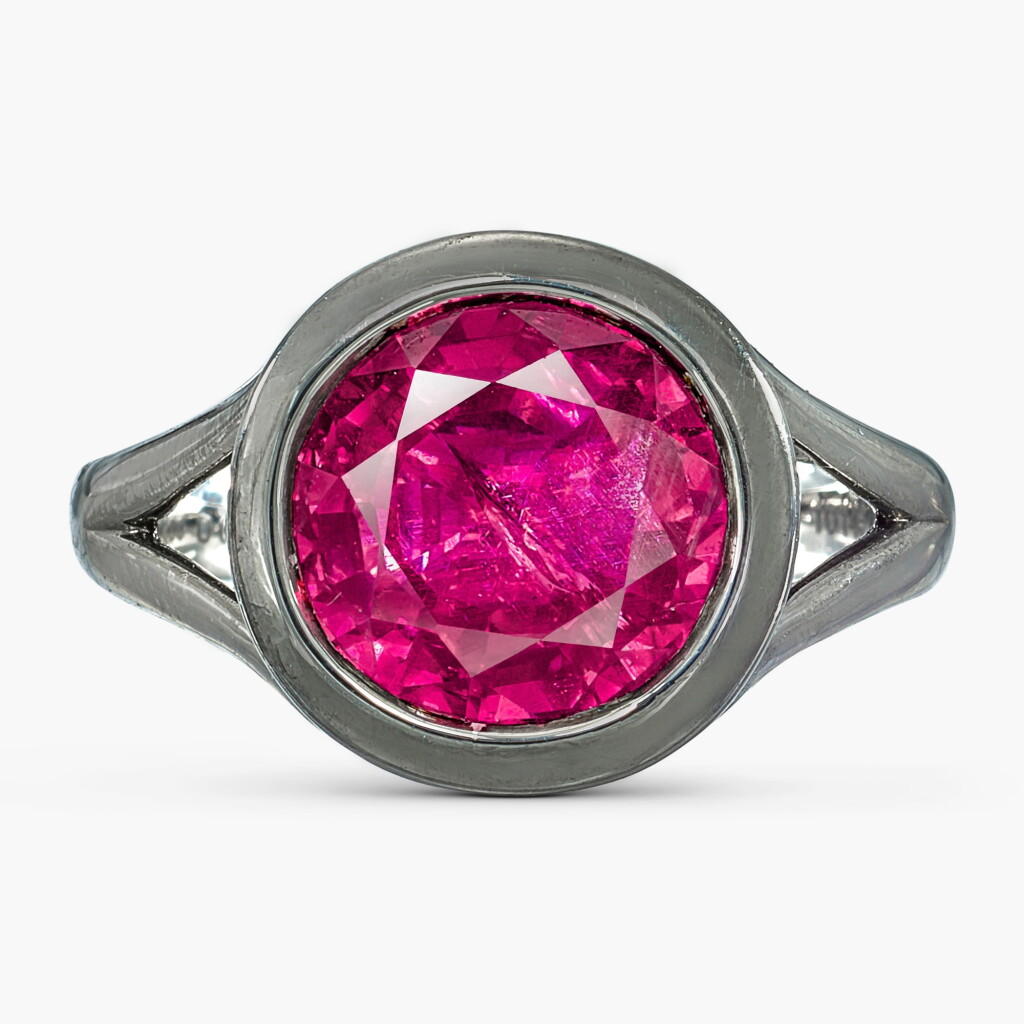 View full screen - View 1 of Lot 1486. Ruby Ring | 5.20克拉 天然「 緬甸」未經加熱 紅寶石 戒指.