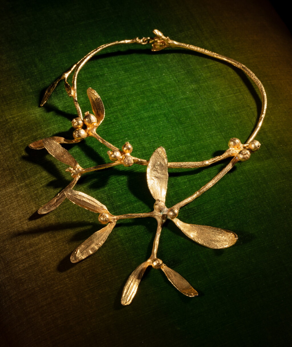 View full screen - View 1 of Lot 5. Collier Gui.