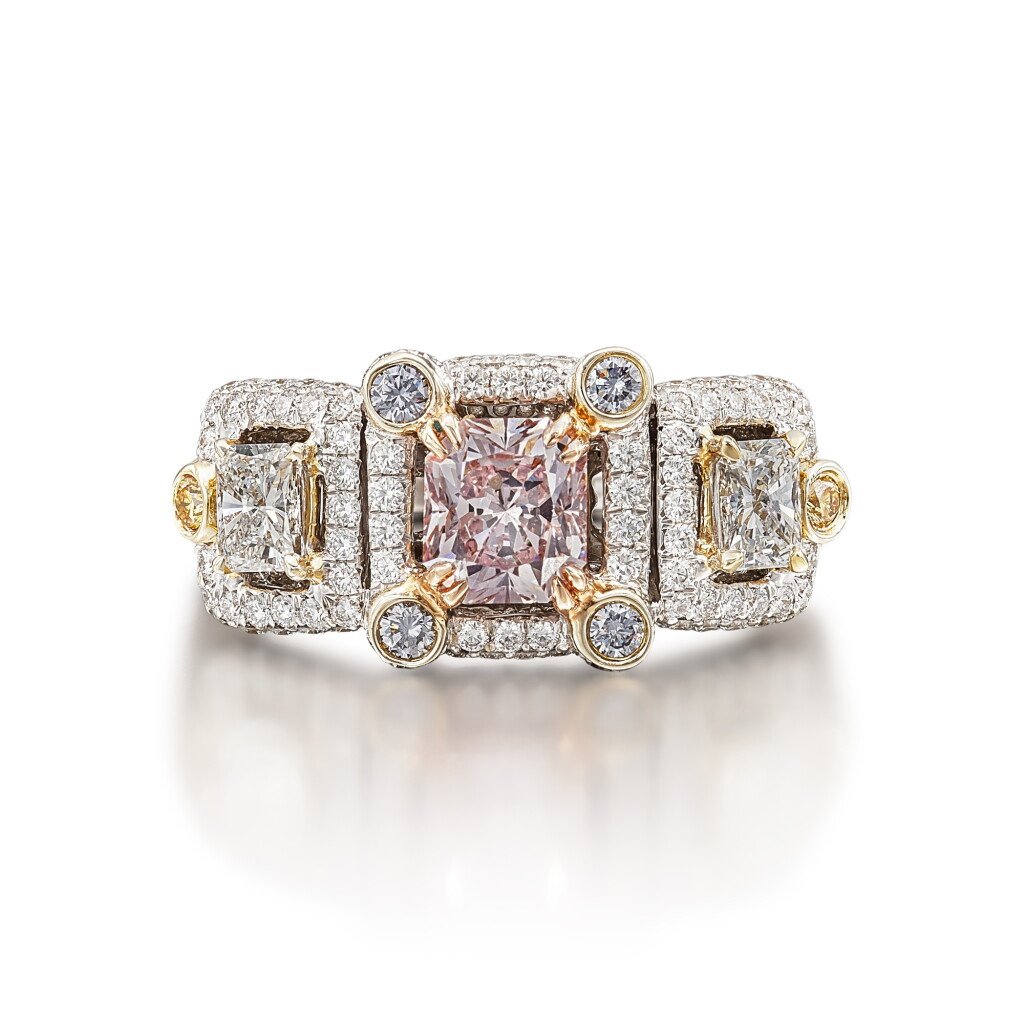 View full screen - View 1 of Lot 1419. Fancy Brownish Pink Diamond And Diamond Ring | 1.15克拉 彩棕粉紅色鑽石 配 鑽石 戒指.