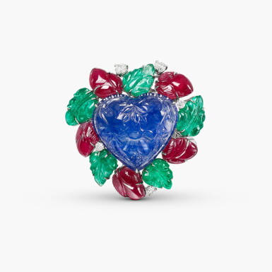 View full screen - View 1 of Lot 1534. Carved Sapphire, Emerald, Ruby and Diamond Ring | 藍寶石 配 祖母綠 配 紅寶石 及 鑽石 戒指.