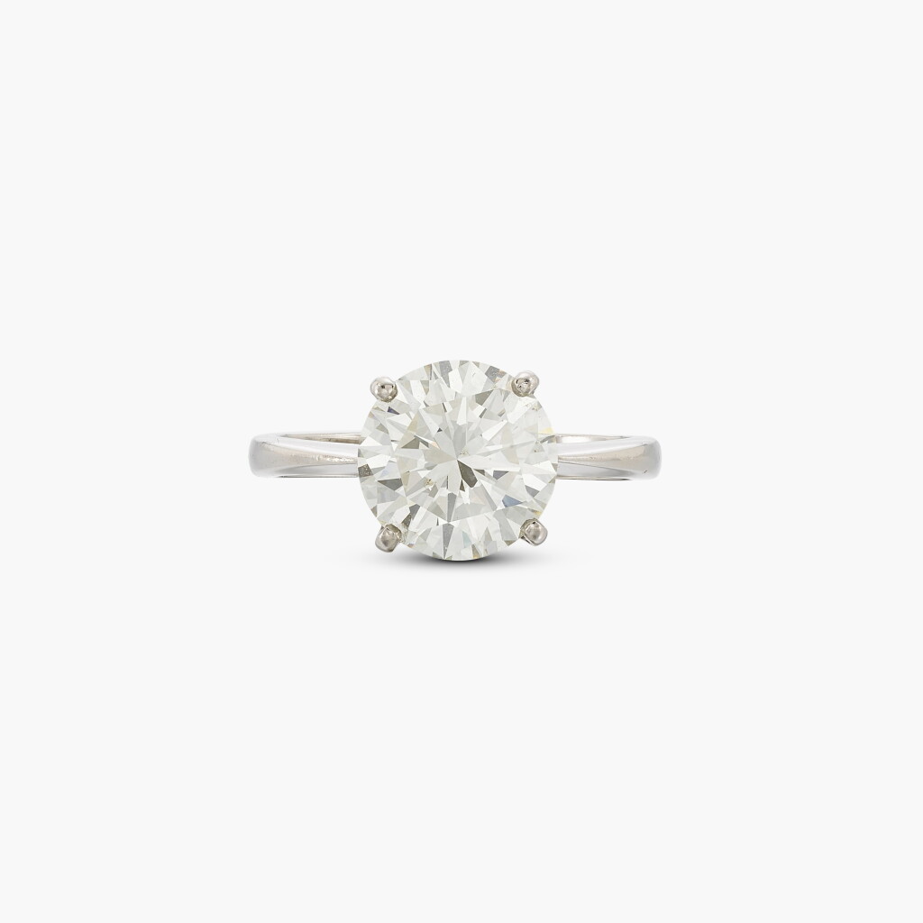 View full screen - View 1 of Lot 189. Diamond Ring.