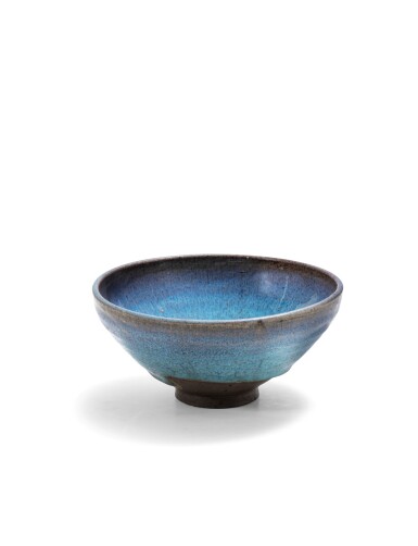 View full screen - View 1 of Lot 220. A large purple-splashed 'Jun' bowl Yuan dynasty | 元 鈞窰天藍釉紫斑盌.