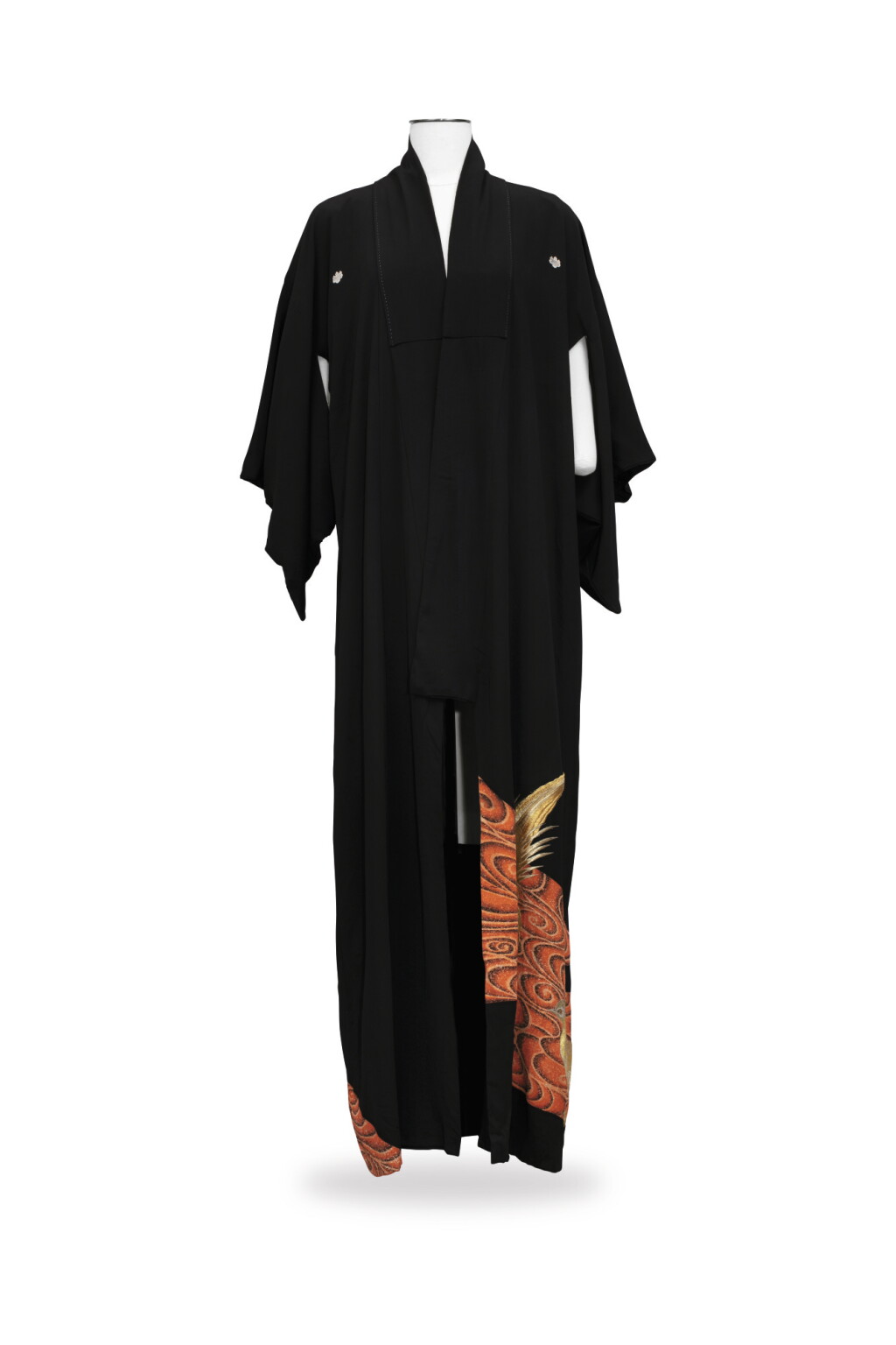 View full screen - View 1 of Lot 89. Unlabeled, Printed black crepe kimono circa 1975 | Sans griffe, kimono ancien en crêpe noir imprimé circa 1975.