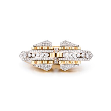View full screen - View 1 of Lot 33. Bracelet double clips diamants | Diamond double clip-bracelet.