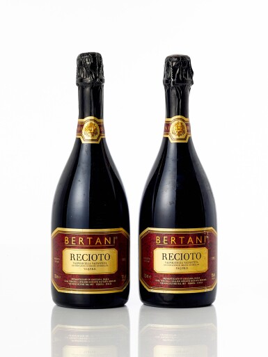 View full screen - View 1 of Lot 6998. Recioto della Valpolicella Valpantena Spumante 1985 Bertani (2 BT).