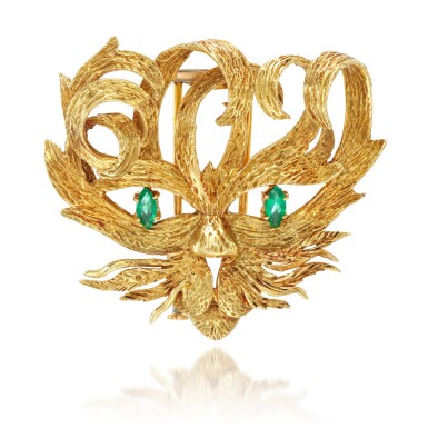 View full screen - View 1 of Lot 53. HERMÈS | EMERALD BROOCH, 'MISTIGRI'.