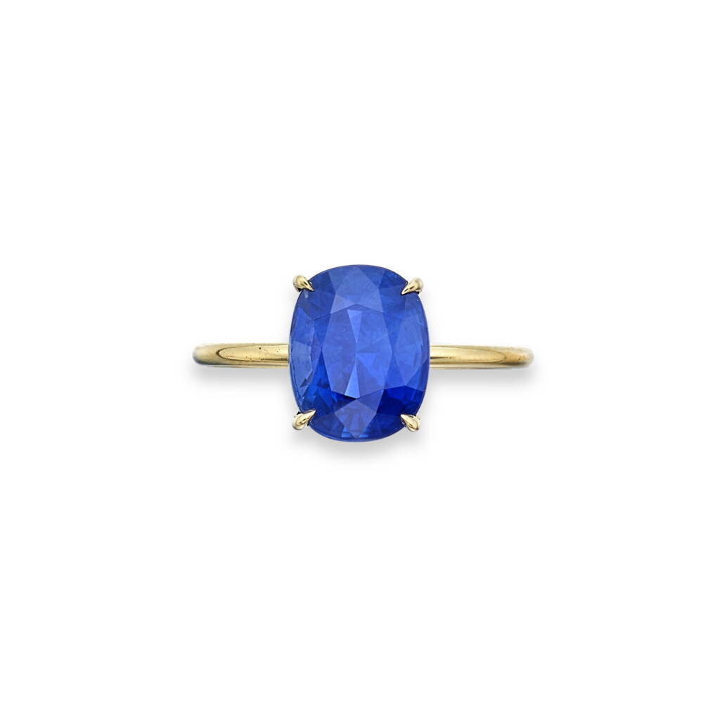 View full screen - View 1 of Lot 36. Sapphire Ring.